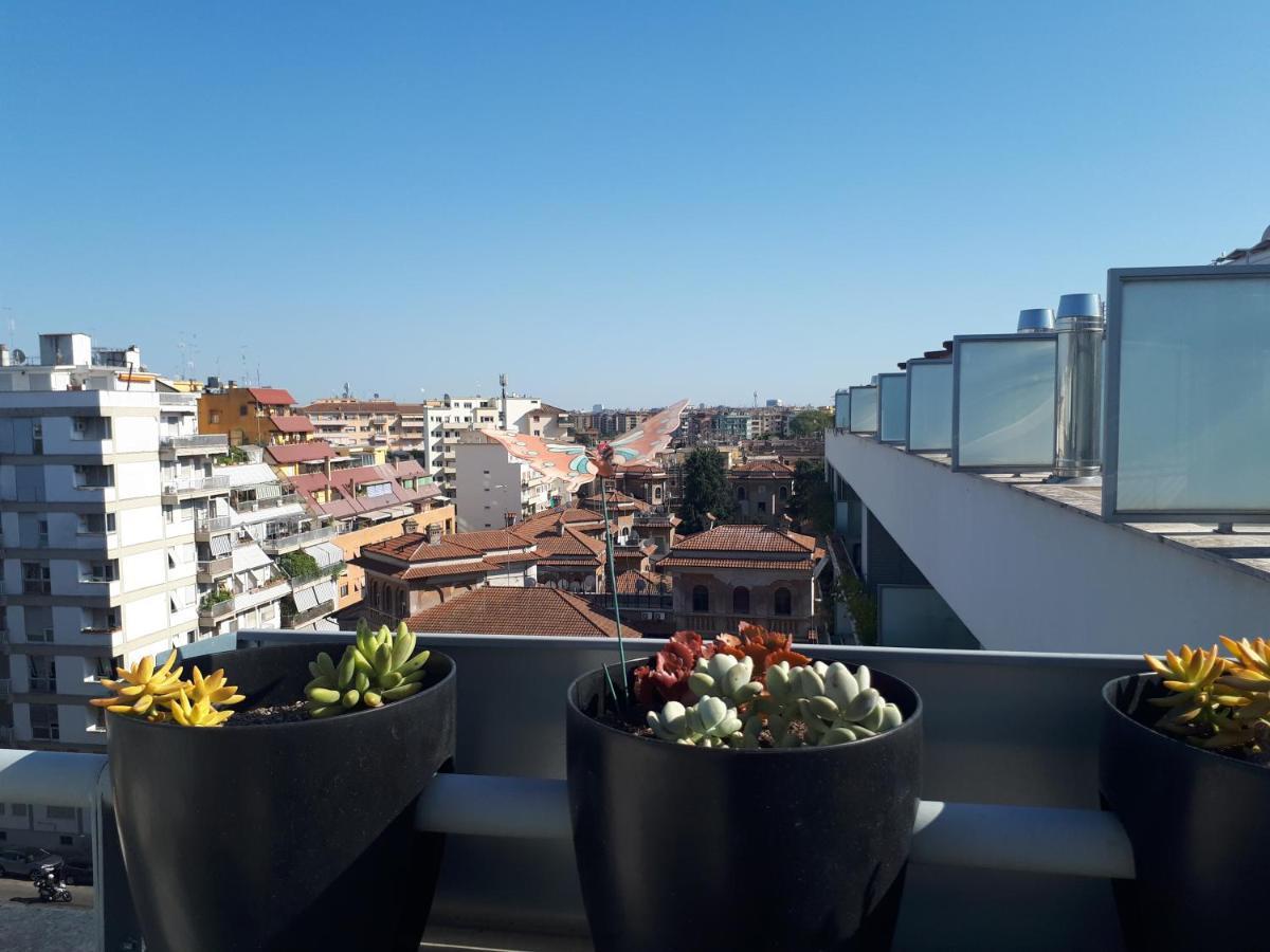 Penthouse 40 In Trastevere With Seasonally Jacuzzi ローマ エクステリア 写真