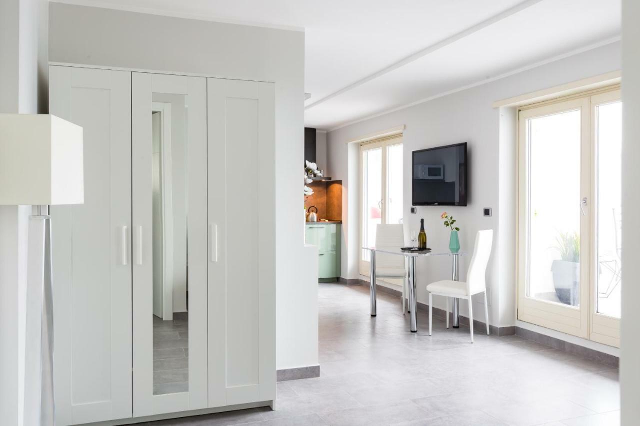 Penthouse 40 In Trastevere With Seasonally Jacuzzi ローマ エクステリア 写真